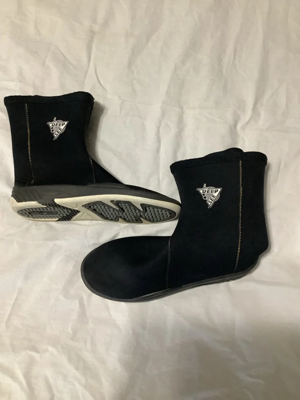 Deep see Men's Black Neoprene Dive Boots size 8